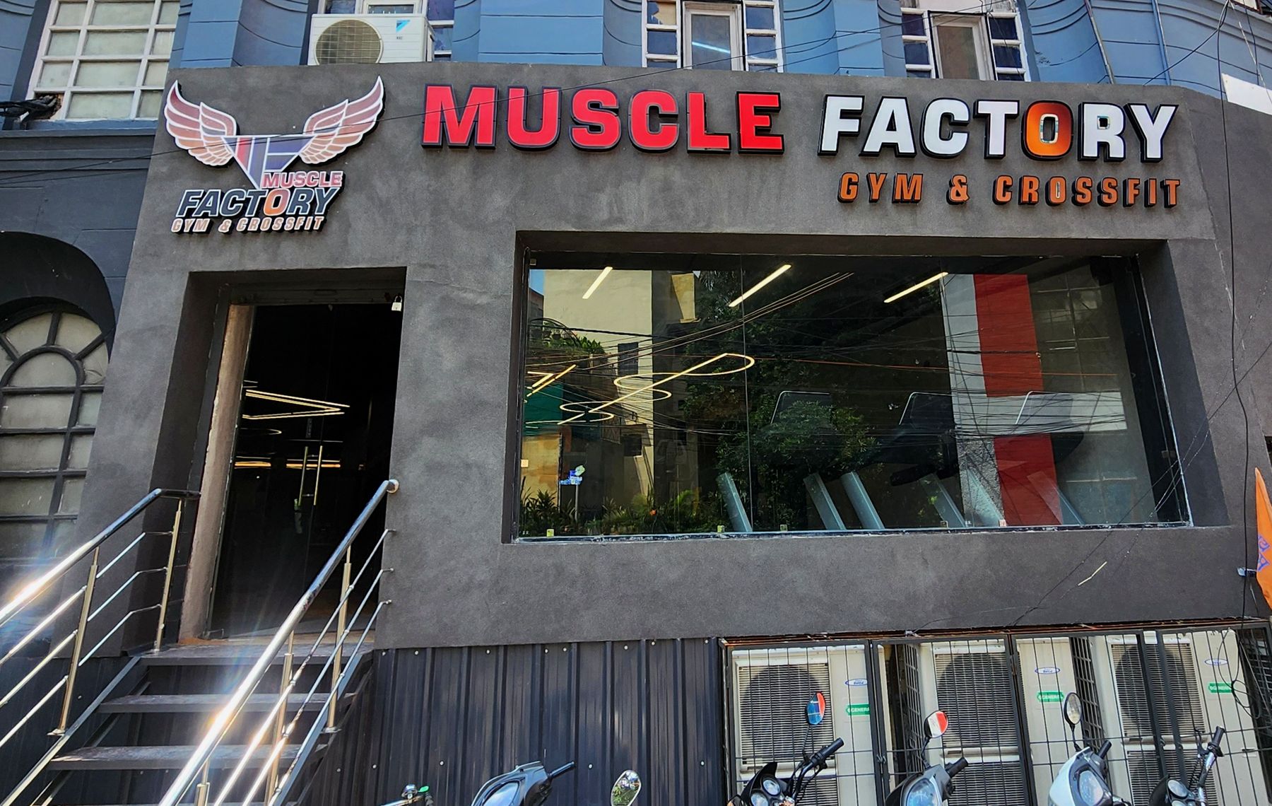Muscle Factory Gym and CrossFit entrance on Masjid Moth Road